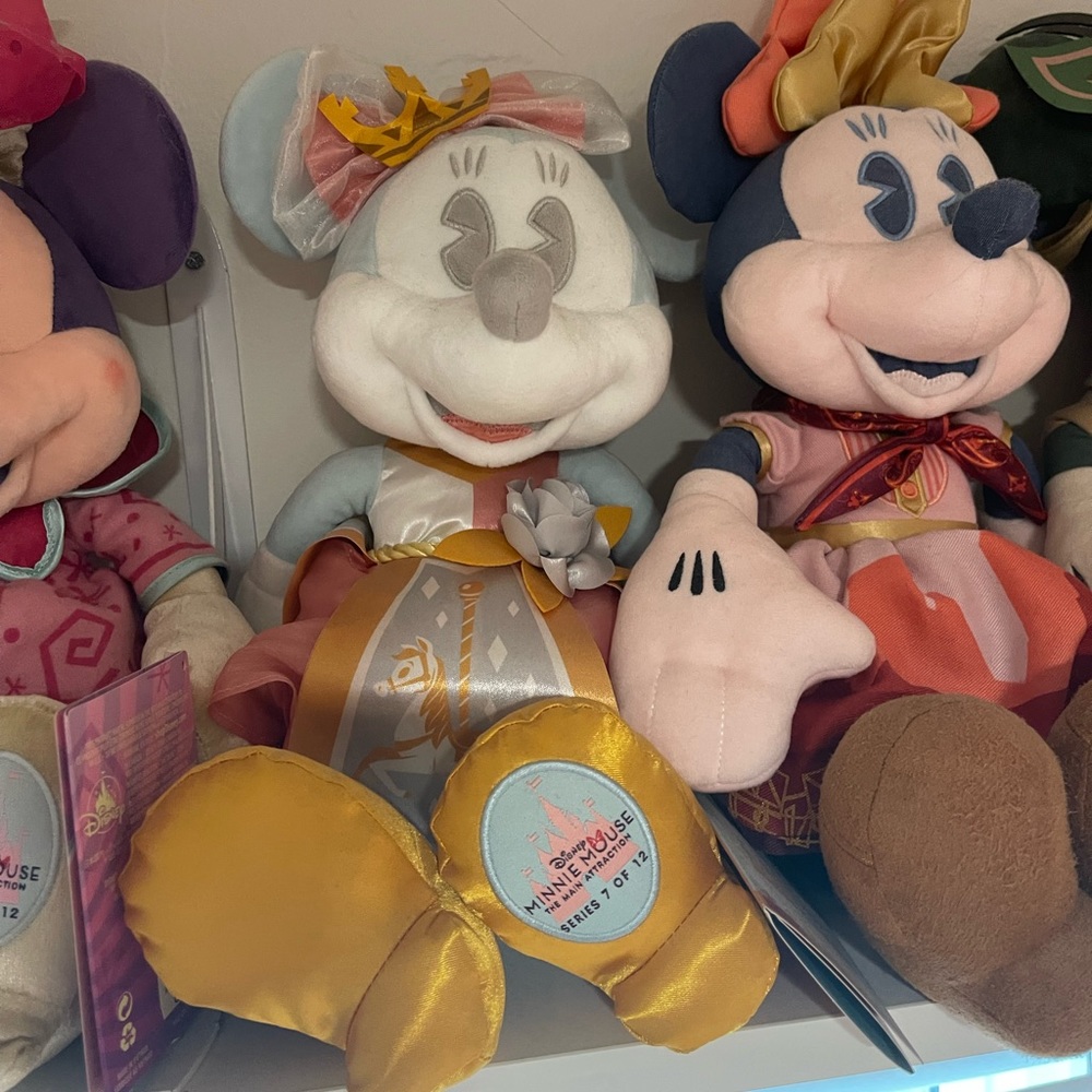 MMMA Minnie Mouse Main Attraction Limited Edition #7